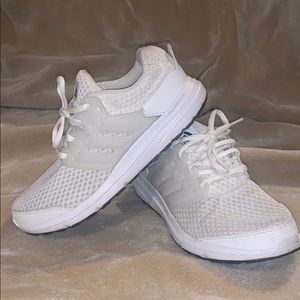 Adidas cloudfoam running shoes